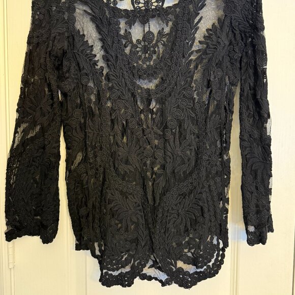 Flower Mesh Long Sleeve Top - Picture 4 of 4